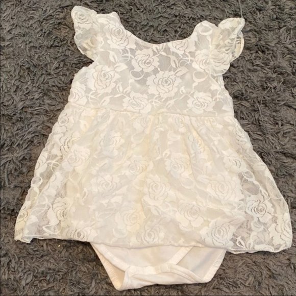 Other - Sweet lace baby dress